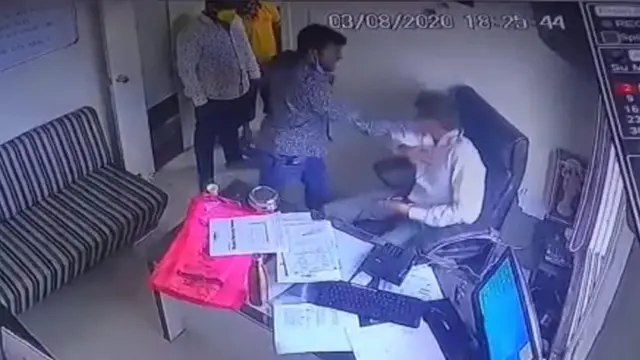 डॉक्टर मारहाण