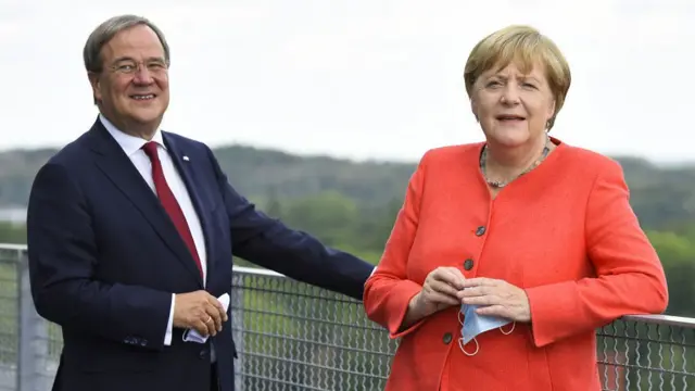 Армин Лашет, Ангела Меркель