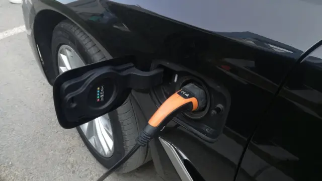 електрични аутомобил, електрични пуњач