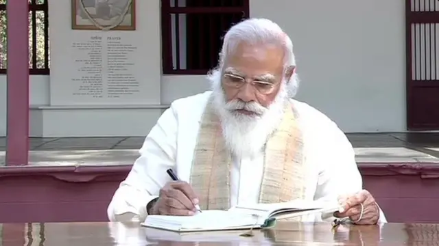 નરેન્દ્ર મોદી ગાંધીઆશ્રમમાં