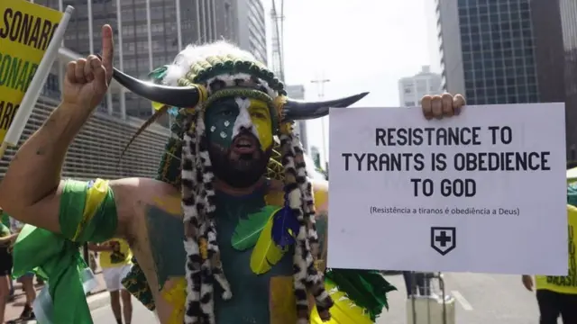 Magoya bayan shugaban na Brazil sun ayyana kotun kolin da majalisar dokoki a matsayin 'yan kama-karya