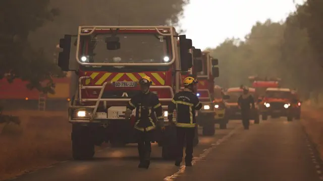 Ватрогасни камиони у регији погођеној пожарима