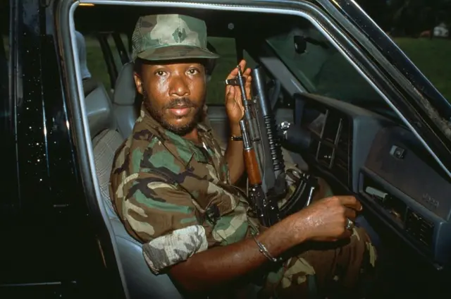 Charles Taylor purge une peine après sa condamnation à 50 ans de prison pour des crimes commis par ses hommes en Sierra Leone.