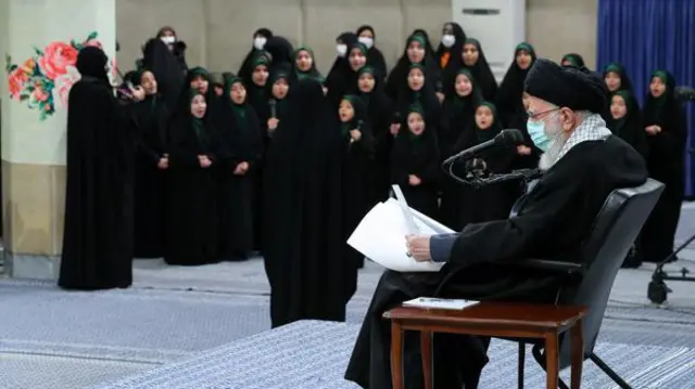 علی خامنه‌ای