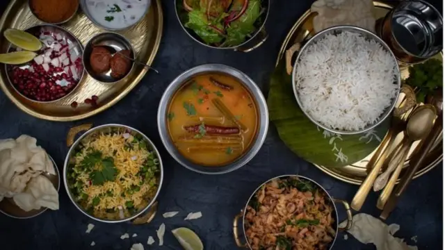 విదేశాల్లో ఉన్న దక్షిణాది హోటళ్లు కూడా ఈ సాంబారు ఖ్యాతిని ప్రపంచవ్యాప్తంగా పెంచడానికి ప్రధాన పాత్ర పోషించాయి.