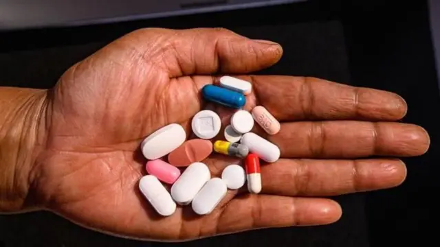 இந்தியாவில் தயாராகும் பொது மருந்துகள் அமெரிக்க சந்தையில் விற்பனையாகின்றன.