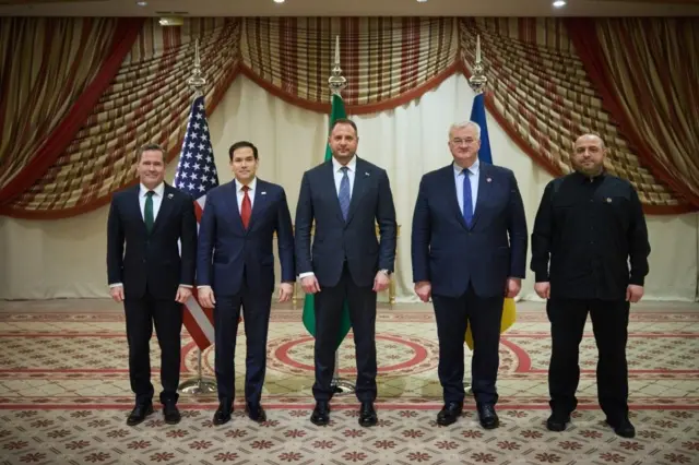 США