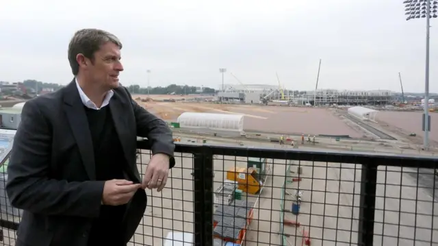 برایان ماروود، مدیر عامل گروه فوتبال سیتی، برای تیم‌های هال، شفیلد ونزدی، آرسنال و شفیلد یونایتد بازی کرده و از سال ۱۹۹۰ تا ۱۹۹۳ رئیس اتحادیه فوتبالیست‌های حرفه‌ای بود