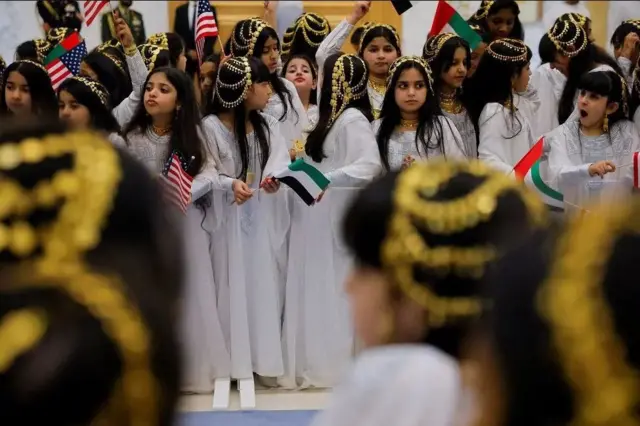 Gabdho yaryar oo ku labisan dharka dhaqanka 