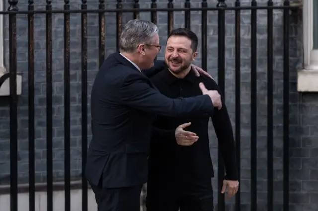 Juda eshaklar, oyoqlar va paypoqlarning porno galereyalari