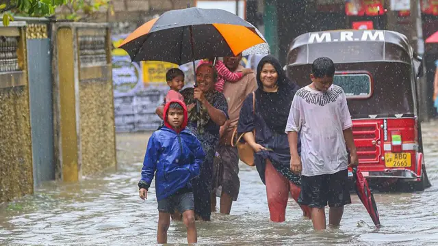 இலங்கைக்கு கடும் எச்சரிக்கை: வங்காள விரிகுடாவில் உள்ள தாழமுக்கம் புயலாக மாறுமா? நிலவரம் என்ன?