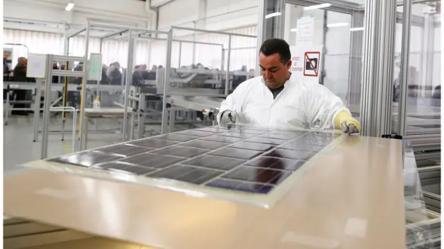 لمري برېښنا