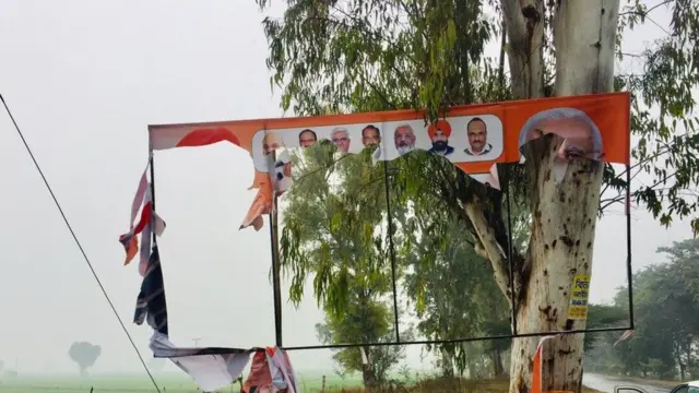 ਪ੍ਰਧਾਨ ਮੰਤਰੀ ਦੇ ਸਵਾਗਤ ਲਈ ਲਗਾਏ ਗਏ ਪੋਸਟਰ ਕਈ ਜਗ੍ਹਾ ਵਿਰੋਧ ਵਜੋਂ ਫਾੜ ਦਿੱਤੇ ਗਏ