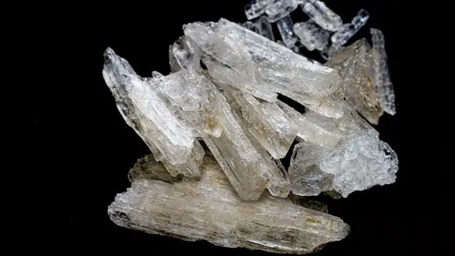 মিয়ানমার থেকে আসছে নতুন ধরণের মাদক আইস।