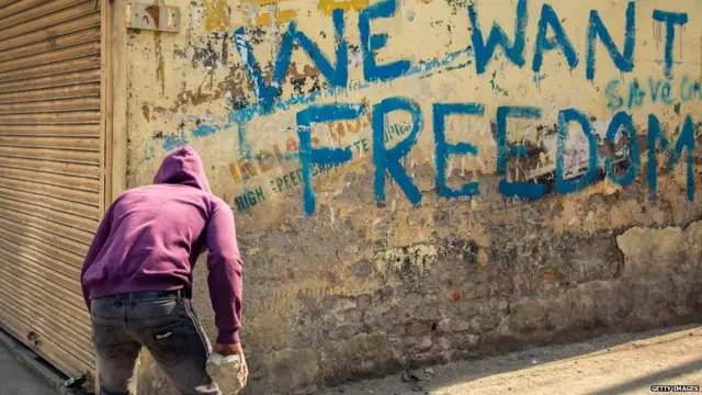 कश्मीर में 370 निरस्त होने के बाद