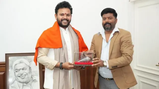 ஷ்ரவன் குமார் விஸ்வகர்மா - ராம் மோகன் நாயுடு