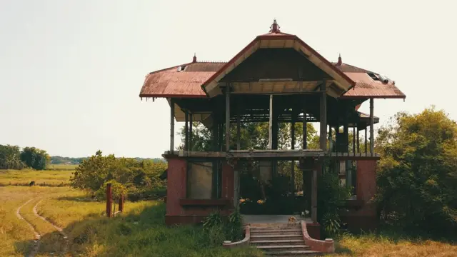 Crvena kuća, Filipini