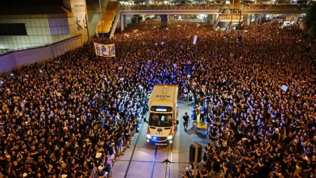 हाँगकाँगमध्ये सरकारविरोधी निदर्शने