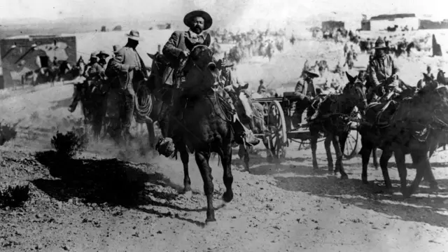 Спустя три года после убийства мексиканского революционера генерала Панчо Вильи его тело вырыли из могилы кладбищенские воры