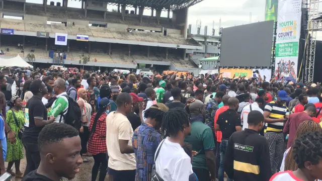 ọgbakọ mkpori ndụ nke ndị ntorobịa