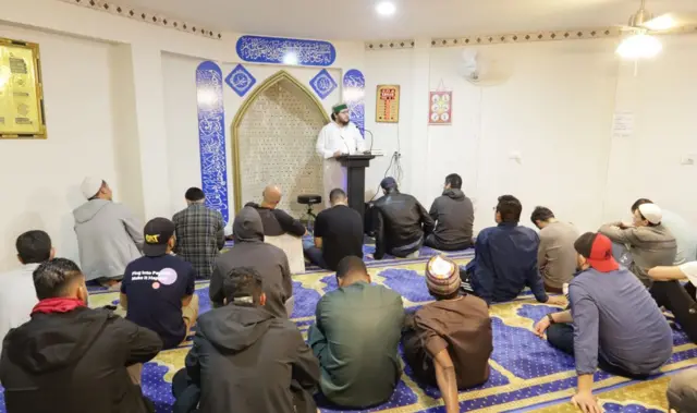 புலம்பெயர்ந்த மக்கள் தங்குமிடம்