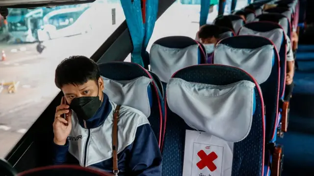 ศบค. กำหนดให้ผู้ประกอบการขนส่งจำกัดอัตราบรรทุกผู้โดยสารต้องไม่เกิน 75%