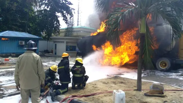 Aworan ile ifowopamo ti ina ti sọ