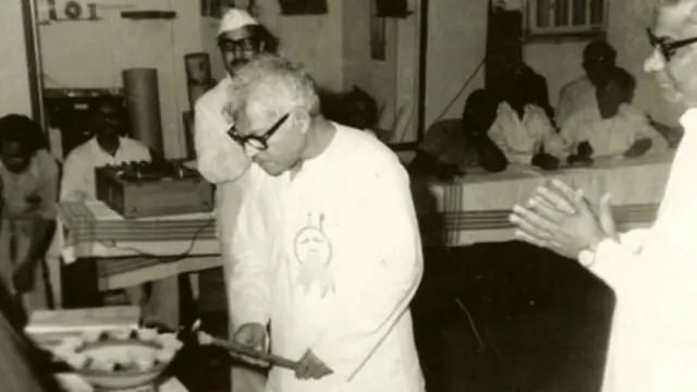 கர்பூரி தாக்கூர்