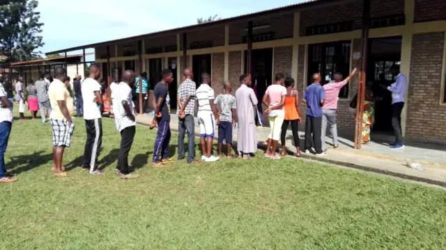 Abaje gutora mu Nyakabiga biganjemwo urwaruka