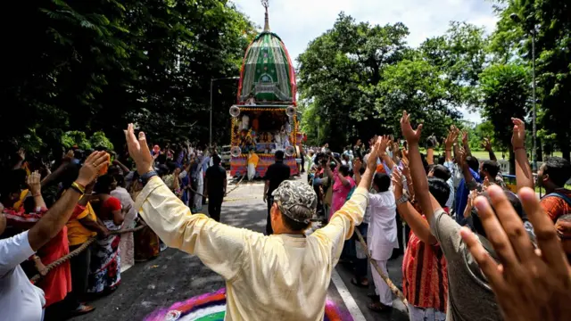 હિન્દુત્વવાદી સંગઠનોમાં પાયાના સ્તરે કામ કરનારા મોટા ભાગે એવી જાતિના હોય છે જેમને સમાજમાં 'નીચલી જાતિ'ના નામથી ઓળખવામાં આવે છે