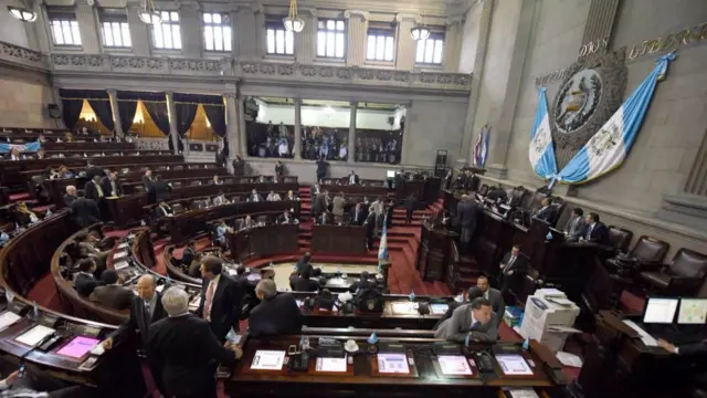 La mayoría en el Congreso de Guatemala rechazó cancelar la inmunidad al presidente Jimmy Morales.