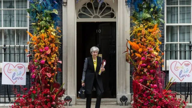 10 دوانينيغ ستريت