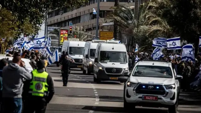 In meydka loo maleynayay kan Shiri Bibas uu noqday mid qof kale ayaa dood badan dhalisay