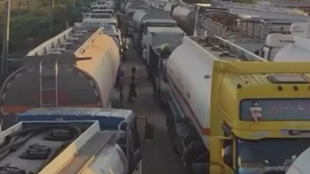 ဆီသယ်ယာဥ်များ