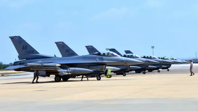 İncirlik üssündeki ABD jetleri