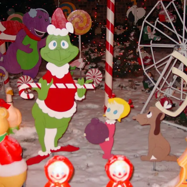 Personajes de Navidad talladas a mano.