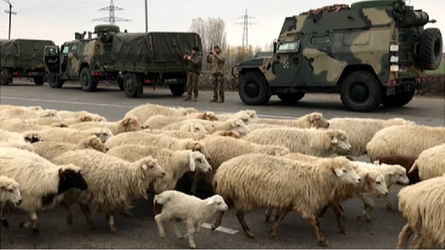Qarabağa yollanan Rusiya hərbi kolonu