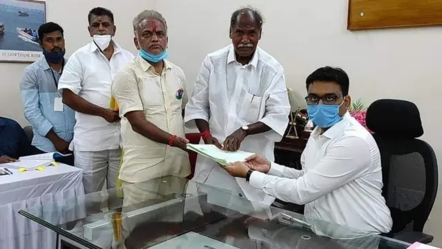 నామినేషన్ వేస్తున్న రంగస్వామి