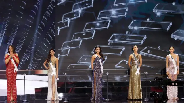 مس یونیورس فائنلسٹ