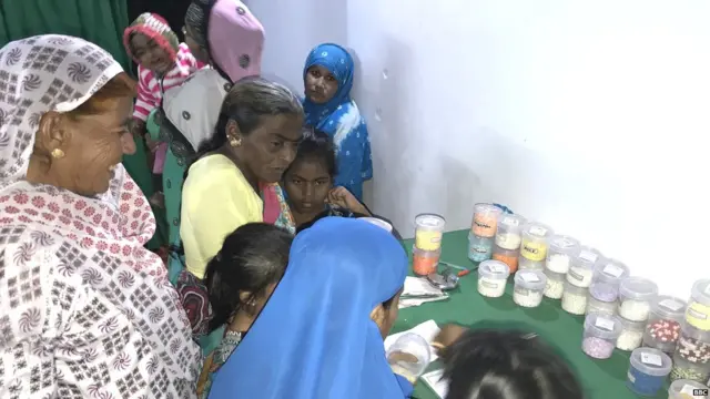 राहत क्लिनिक हा एकमेव दवाखाना या भागात आहे.