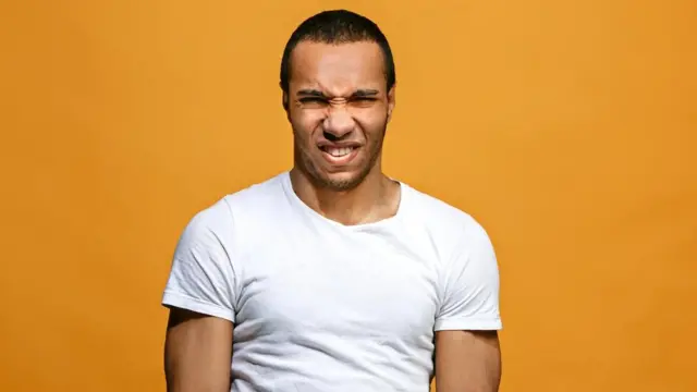 Из исследования Пола Экмана вроде бы следовало, что некоторые базовые эмоции, например отвращение, узнают люди всех культур, однако этот вывод оказался ложным