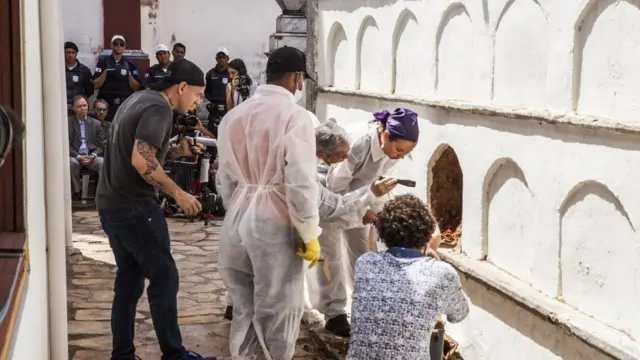 Exumação da ossadapixbet site de apostasChcia da Silva