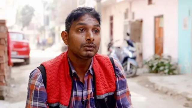 आशुतोष त्यांच्या मित्रांसोबत आपल्या काकूंचा मृतदेह घेण्यासाठी तेथे आले होते.