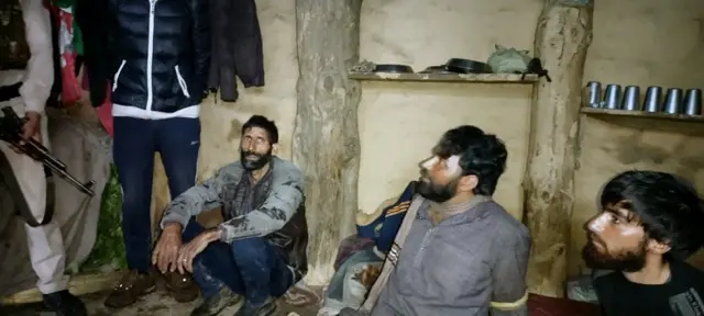 जम्मू-कश्मीर में गिरफ़्तार लश्कर ए तैयबा के चरमपंथी का क्या है बीजेपी  कनेक्शन? - BBC News हिंदी