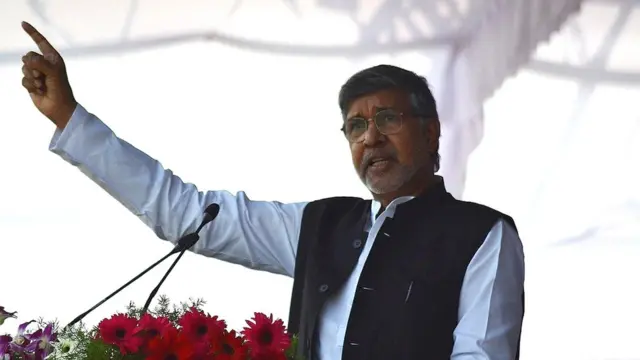 कैलाश सत्यार्थी, RSSVijayaDashami, Mohan Bhagwat, मोहन भागवत, संघ, राष्ट्रीय स्वयंसेवक संघ, RSS, rashtriya swayamsevak sangh