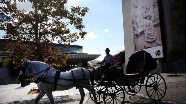 повозка у Акрополя