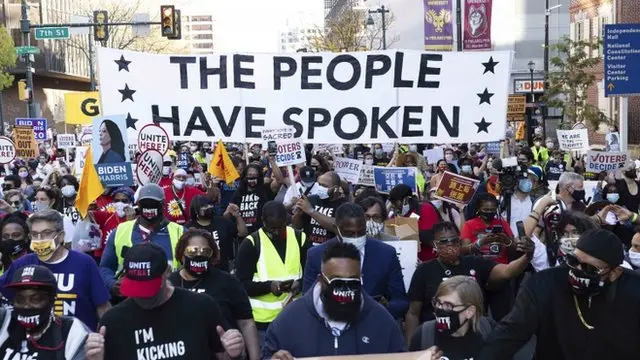 Festejos en Filadelfia por la victoria de Biden