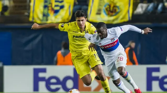 Tanguy NDombele (kulia)