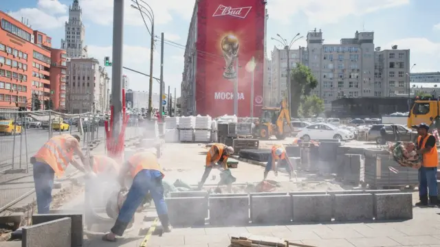 Замена тротуарного покрытия в Москве