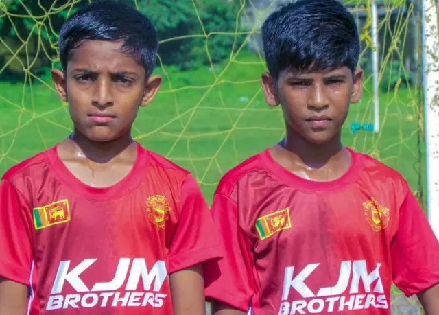 දිනුක බණ්ඩාර සහ අයාන් සදාත්